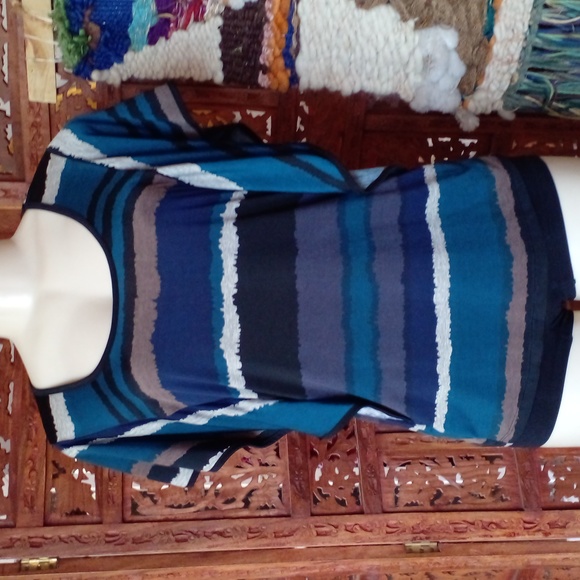 SALE$6🛎! Lavish: Blouse - Picture 2 of 5